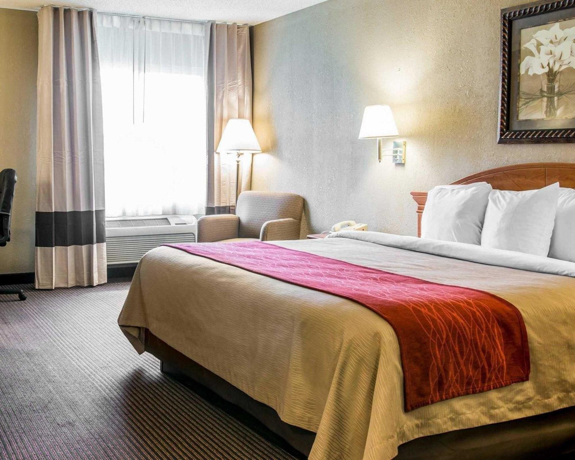 Baymont By Wyndham Flint Airport North Hotel Kültér fotó
