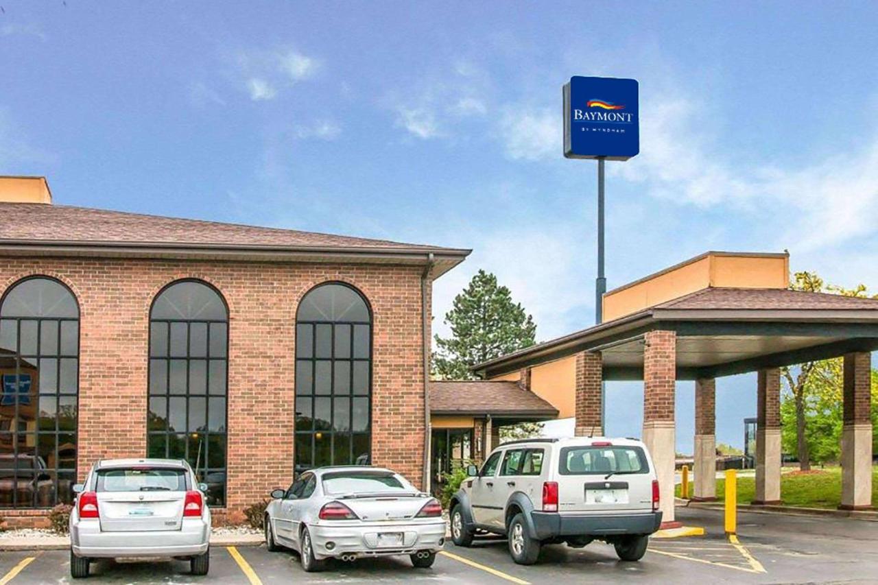 Baymont By Wyndham Flint Airport North Hotel Kültér fotó