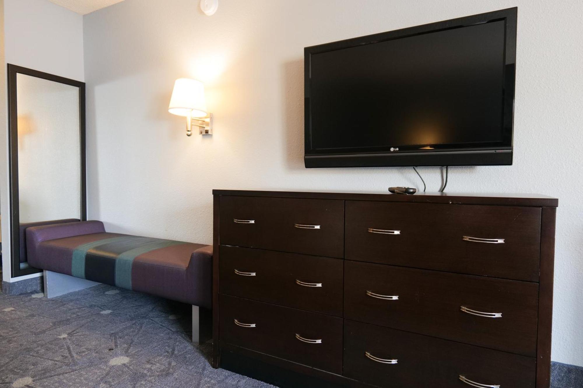 Baymont By Wyndham Flint Airport North Hotel Kültér fotó