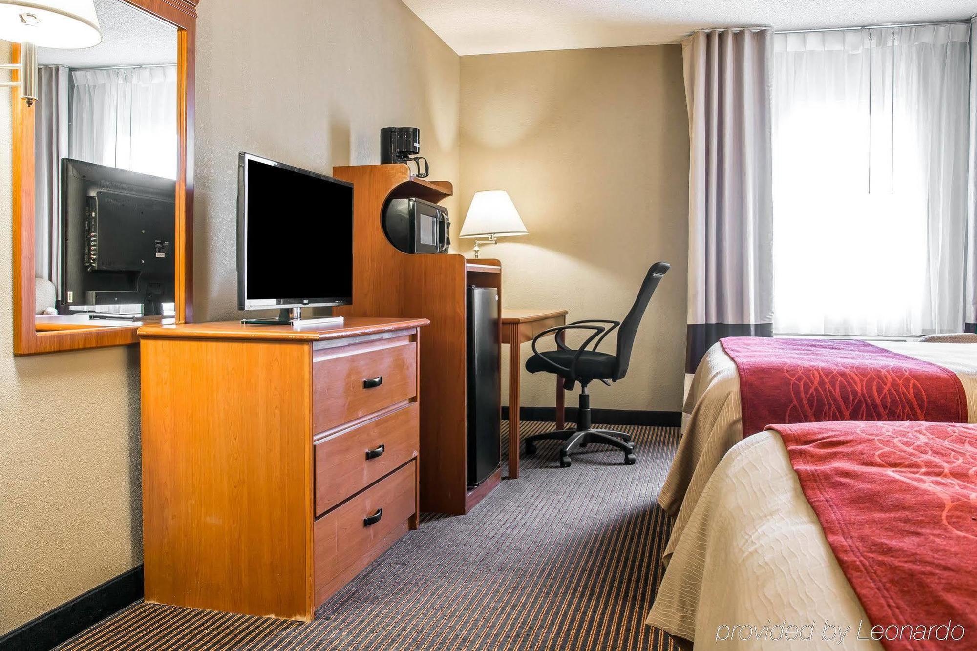 Baymont By Wyndham Flint Airport North Hotel Kültér fotó