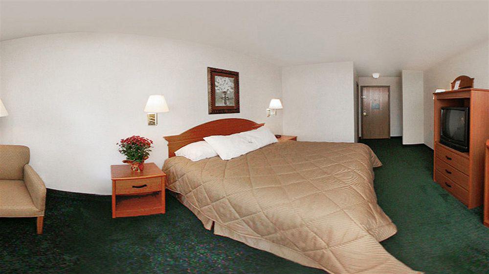 Baymont By Wyndham Flint Airport North Hotel Kültér fotó